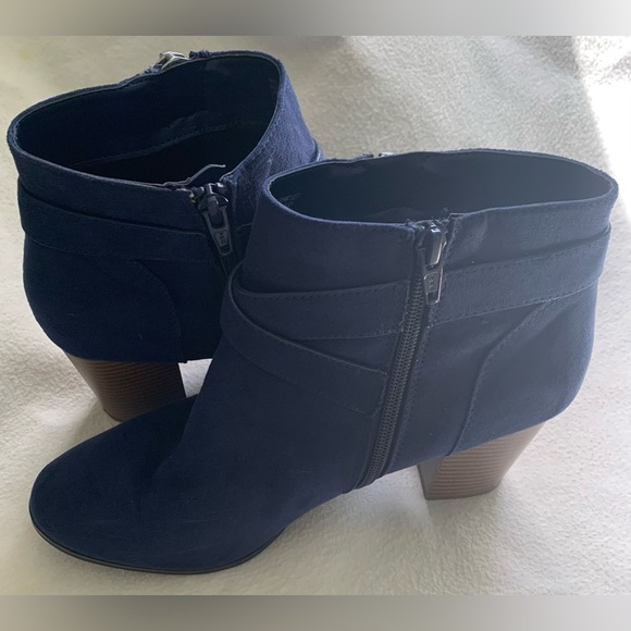 Apt 9 Ankle Boots Advisor Navy 116367 Womens Sz 9 M Chunky Buckle Booties - Picture 11 of 14